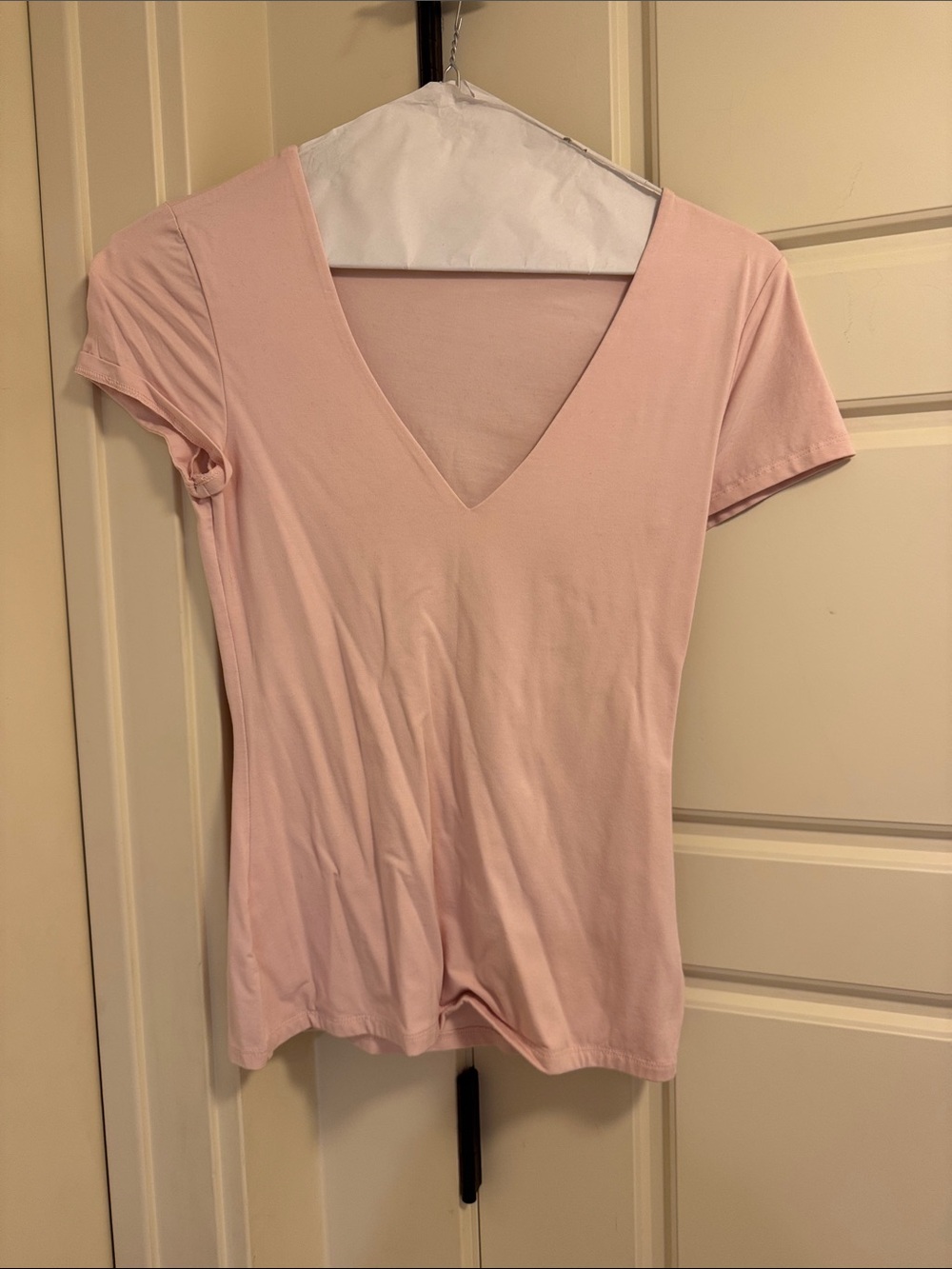 Express Light Pink V-Neck Short Sleeve Tee